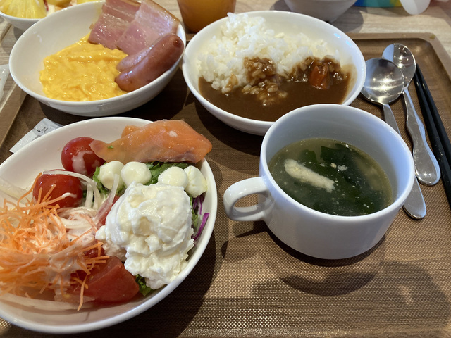 朝食